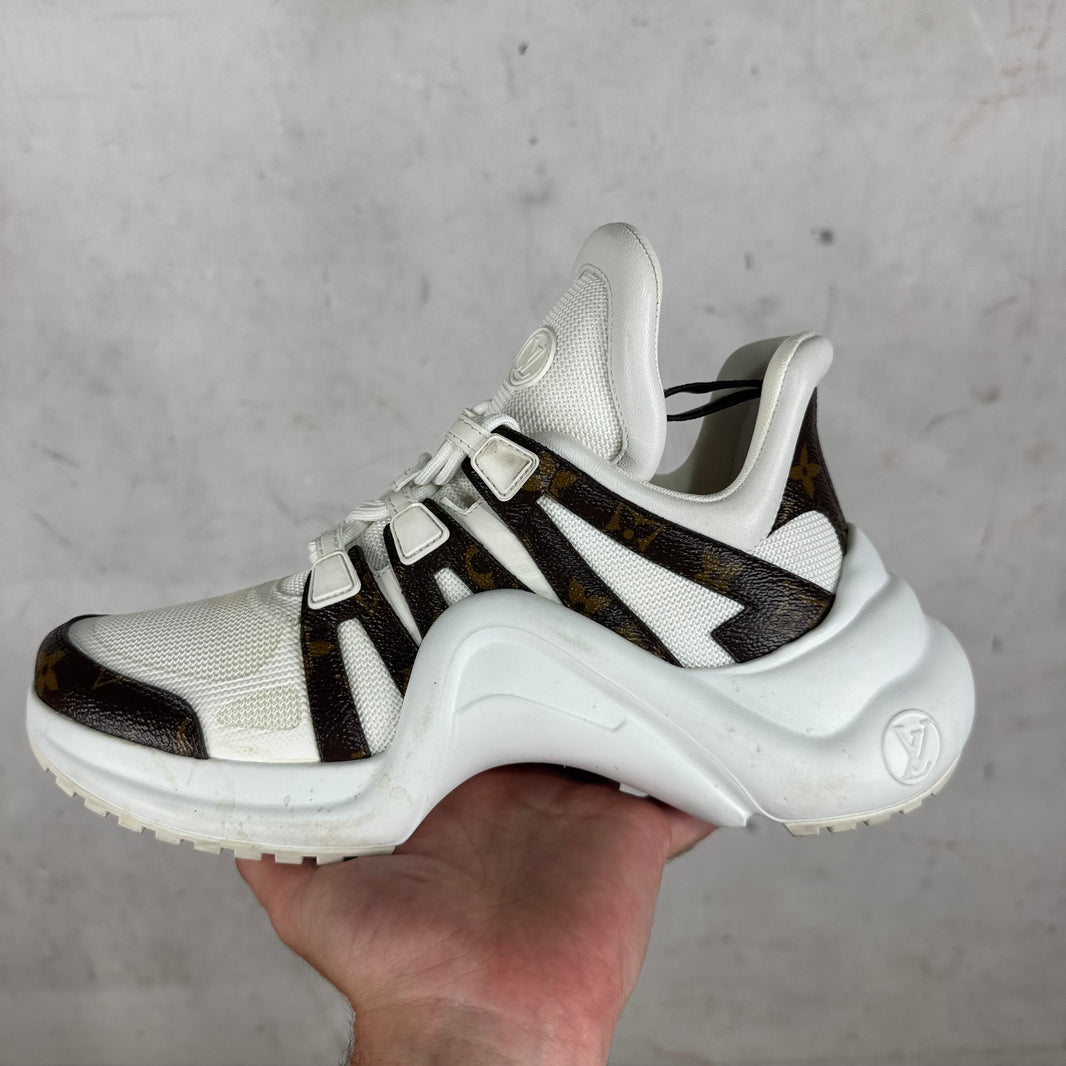Louis Vuitton White/Monogram ArchLight