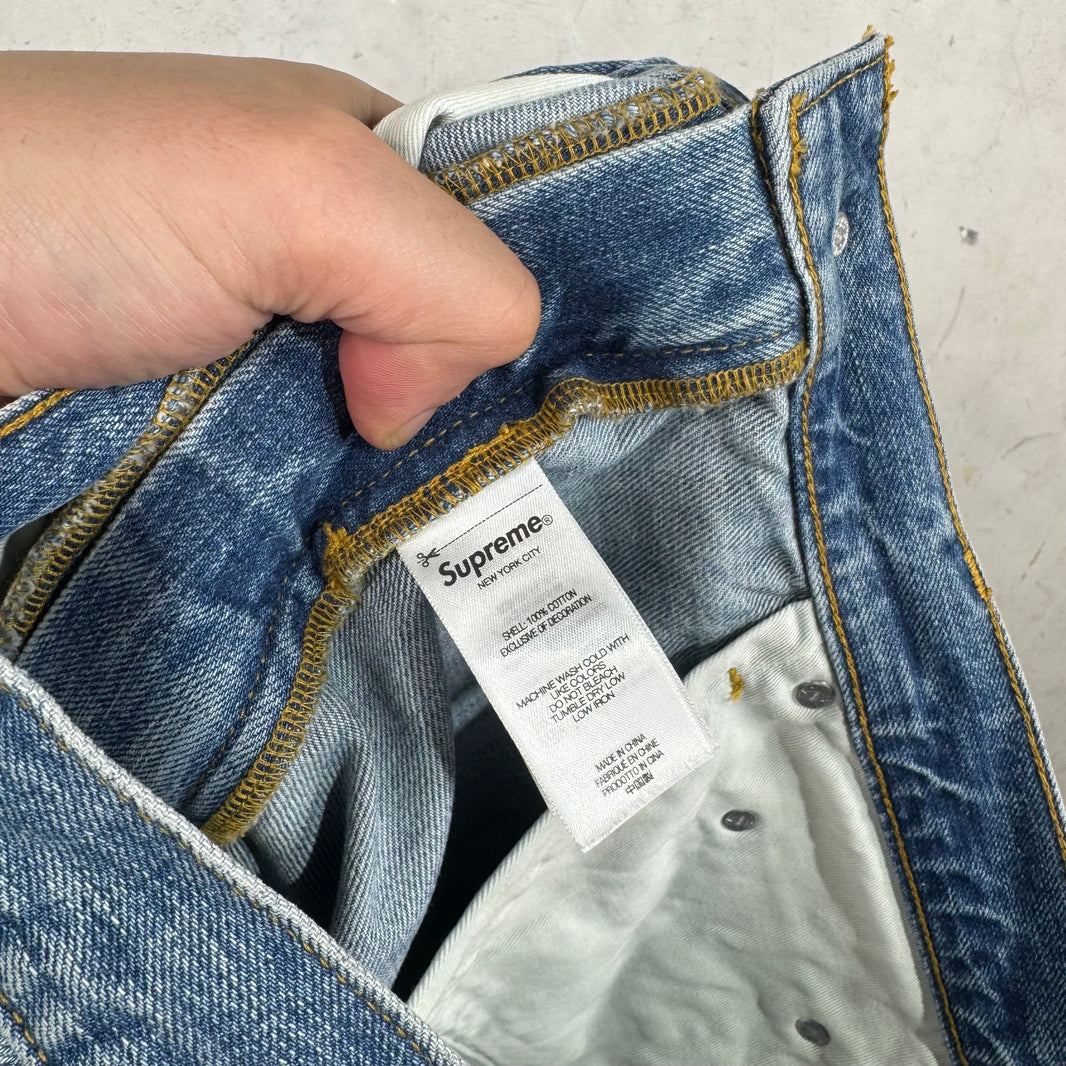 Supreme Lightwash Loose Fit Jeans
