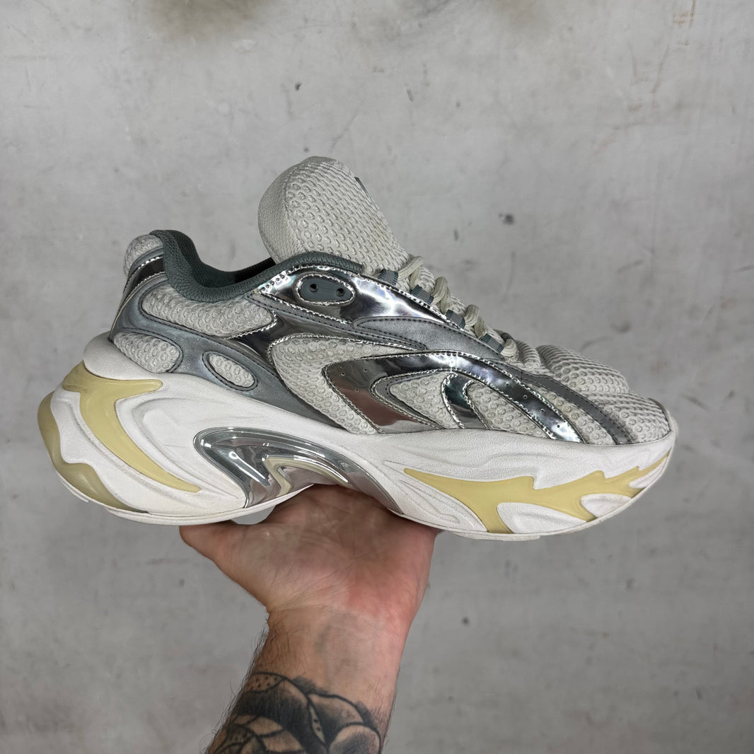 Type Various Zero White/Silver Sneaker