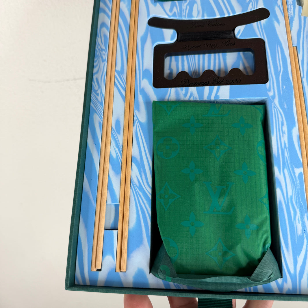 Louis Vuitton Kite Set