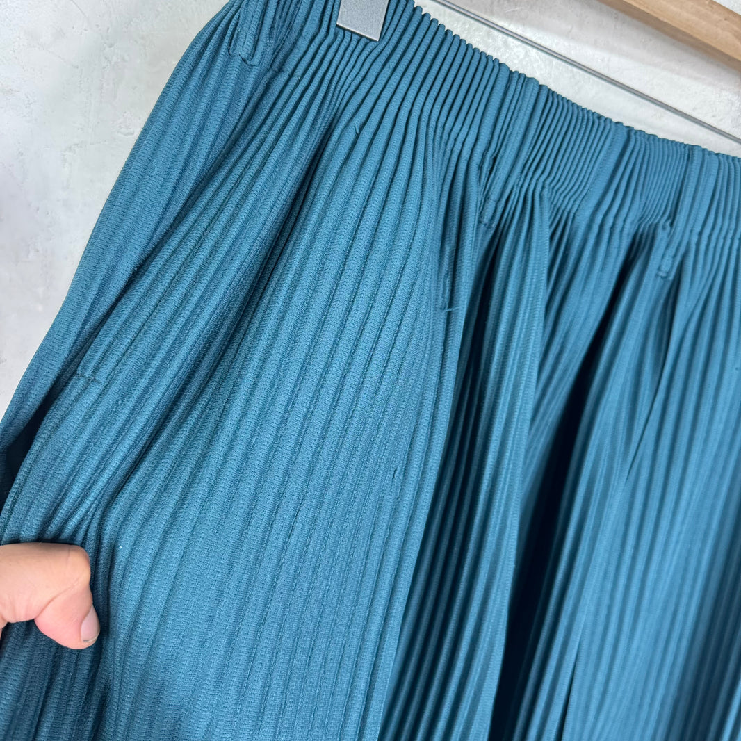 Issey Miyake Teal Skirted Pleates Shorts