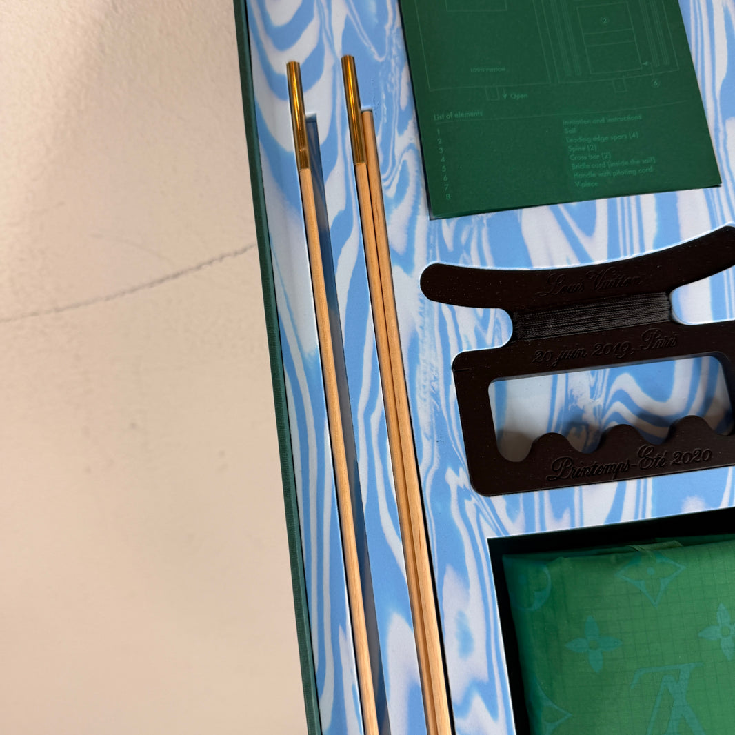 Louis Vuitton Kite Set