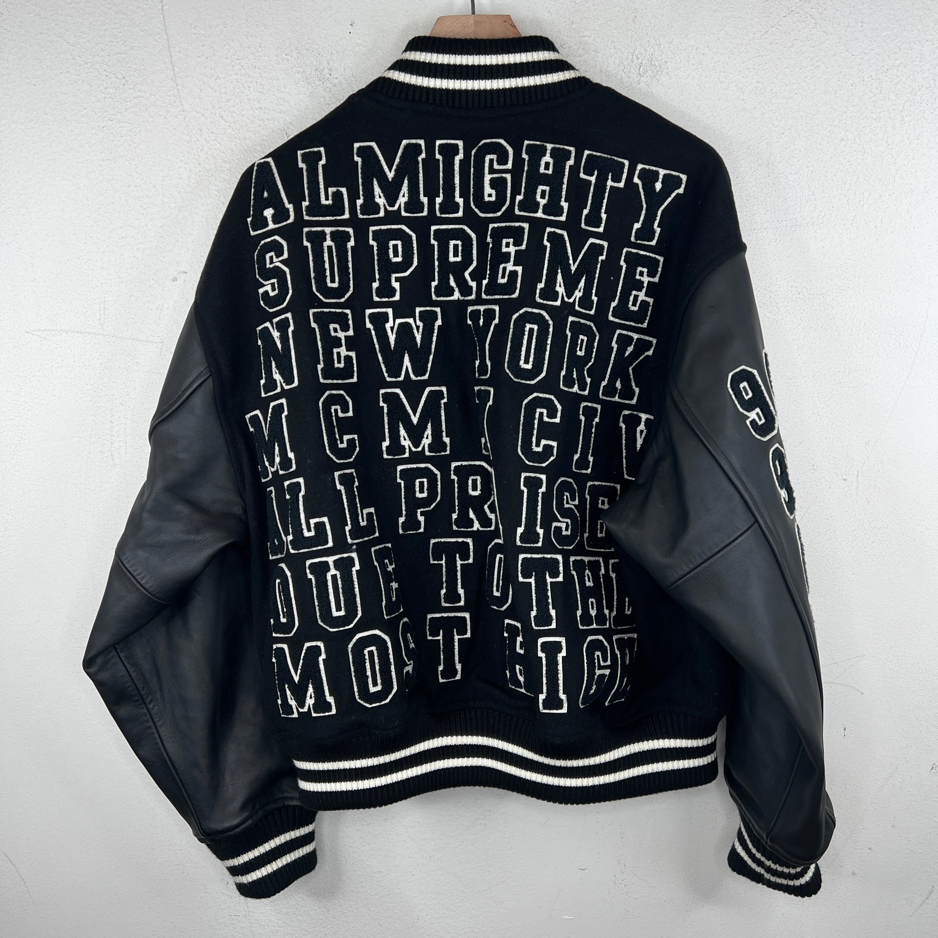Praises Varsity Jacket supremeブラック XL Supreme Black Praises Varsity Jacket – www.Lukes.store