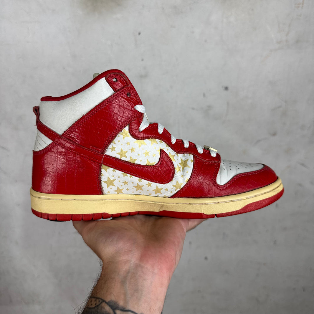 Nike x Supreme SB Dunk High Red Stars