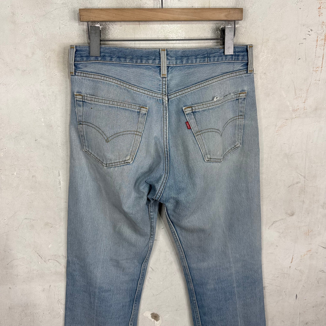 Vintage Levis 501 Lightwash Knee Rip Repair Jeans