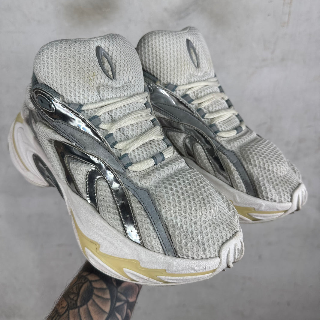 Type Various Zero White/Silver Sneaker