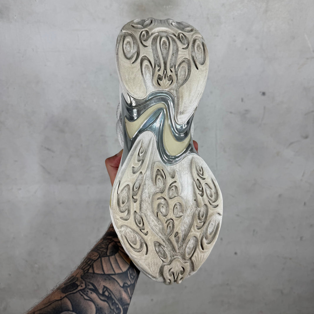 Type Various White Zero Runners