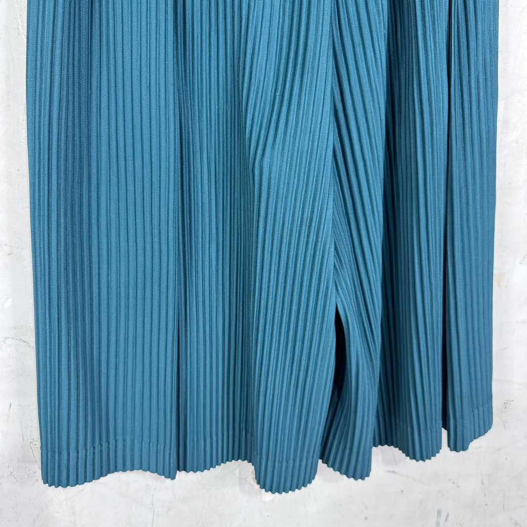 Issey Miyake Teal Skirted Pleates Shorts