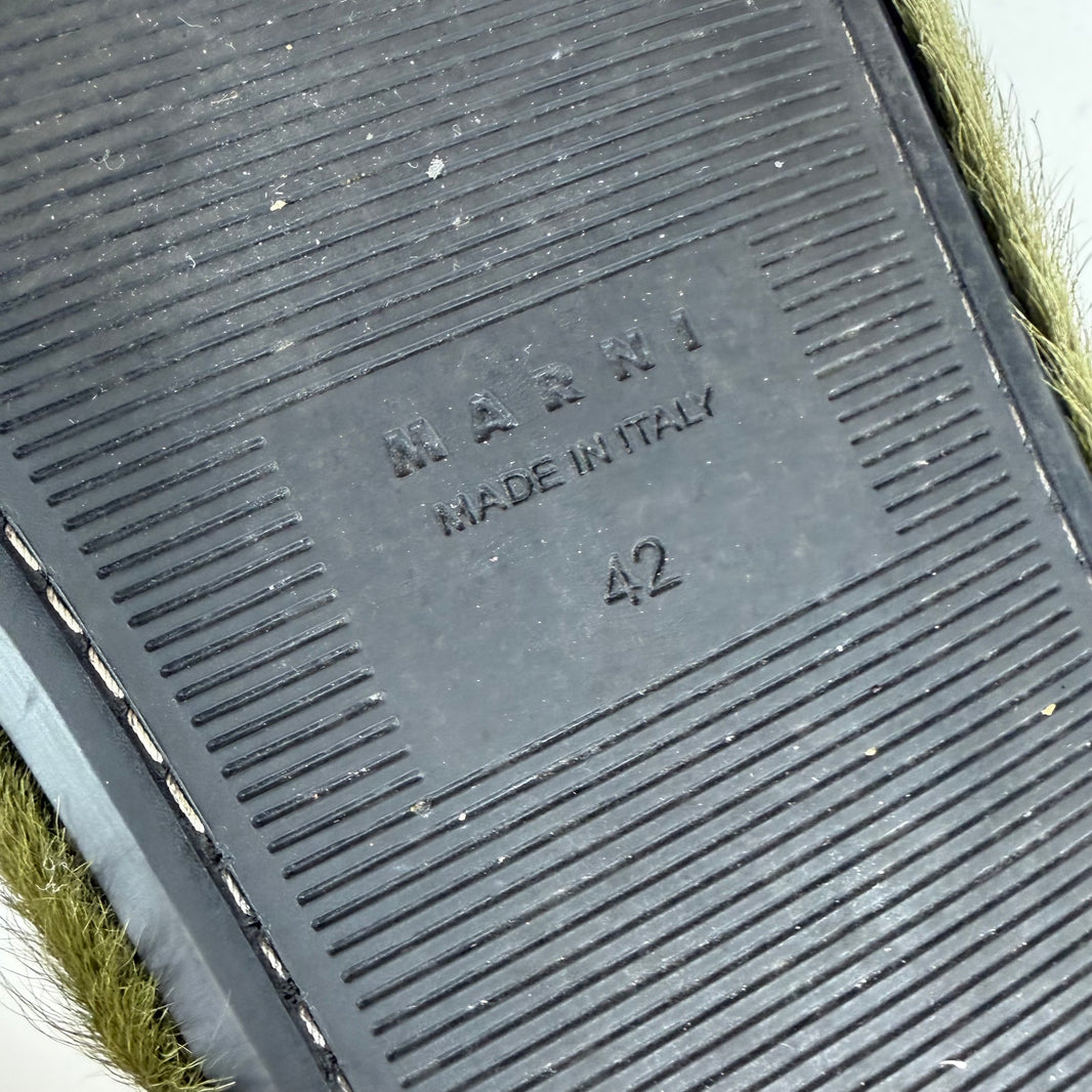Marni Olive Fussbett Slides
