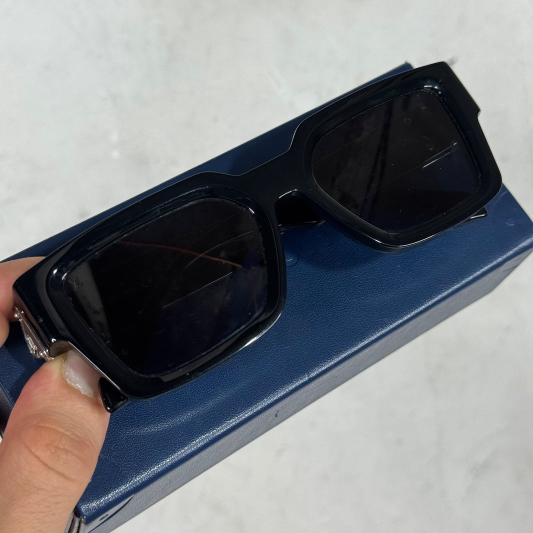 Louis Vuitton Black Clash Sunglasses
