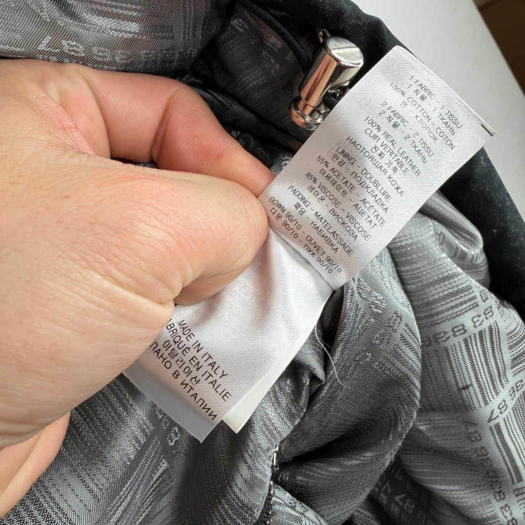 VETEMENTS Two Tone Feather Down Puffer Jacket