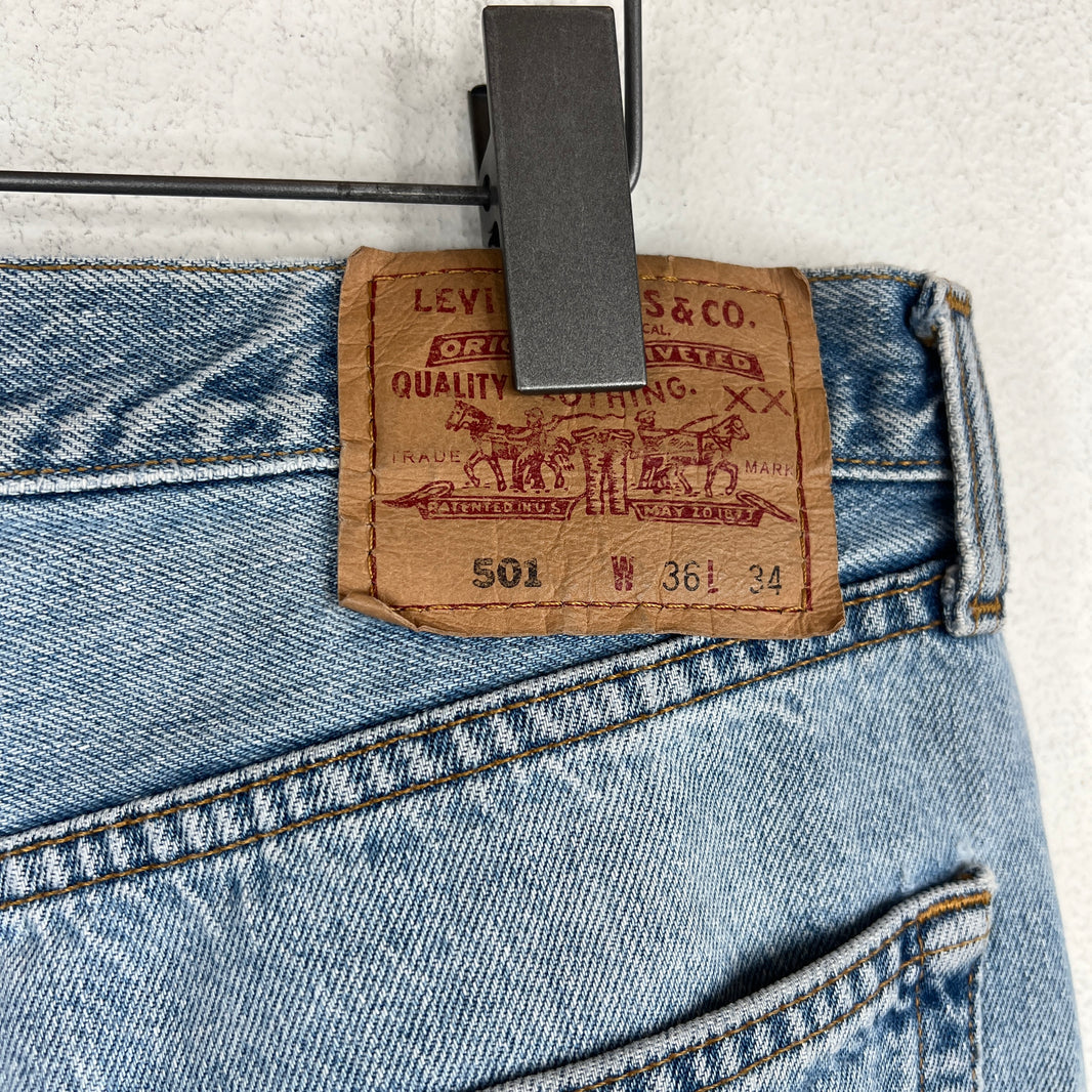 Vintage Levi's 501 Light Wash Denim Jeans