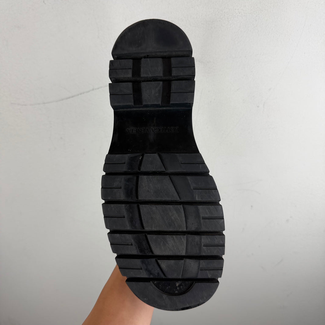 Bottega Veneta Black/White Tire Low Derbies