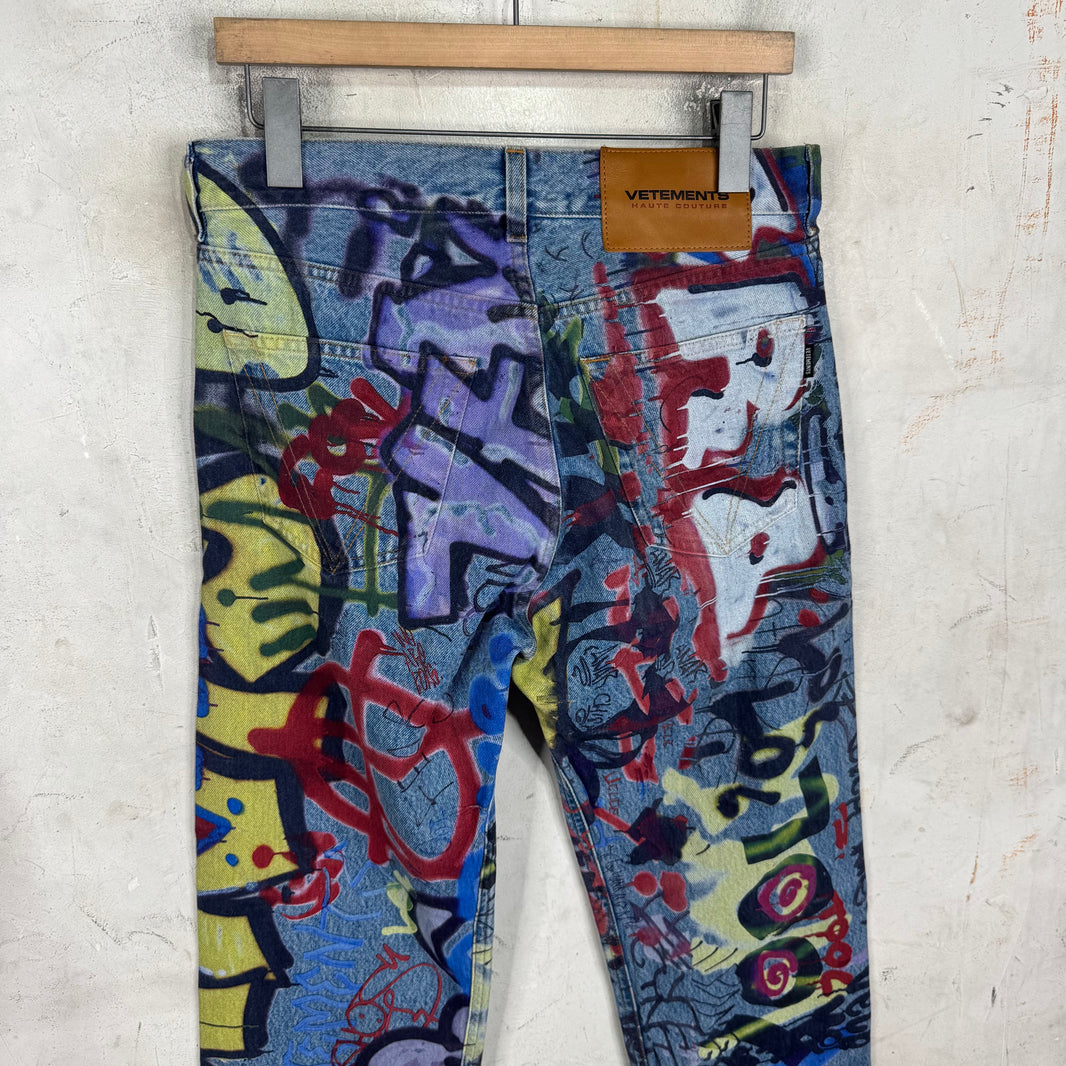 Vetements Slim Graffiti Jeans