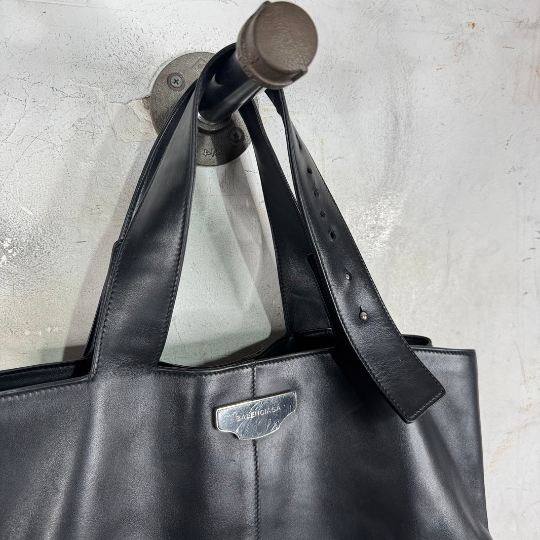 Balenciaga Badged Cowhide Leather Tote Bag