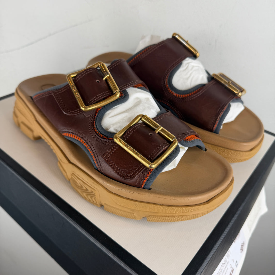 Gucci Beige/Burgundy Leather Strap Sandals