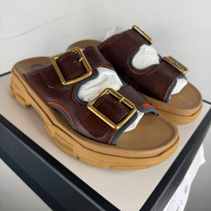 Gucci Beige/Burgundy Leather Strap Sandals