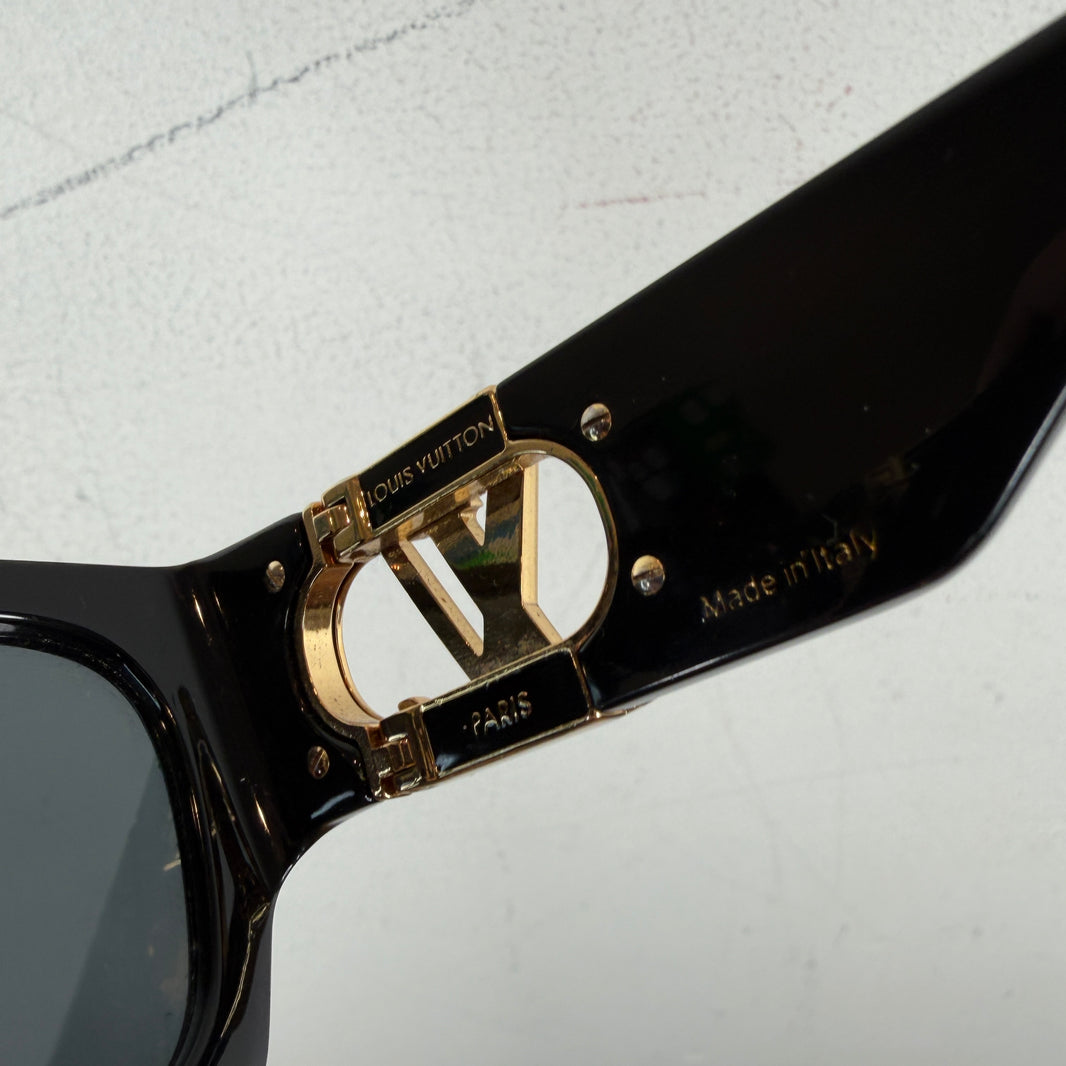 Louis Vuitton Link Sunglasses