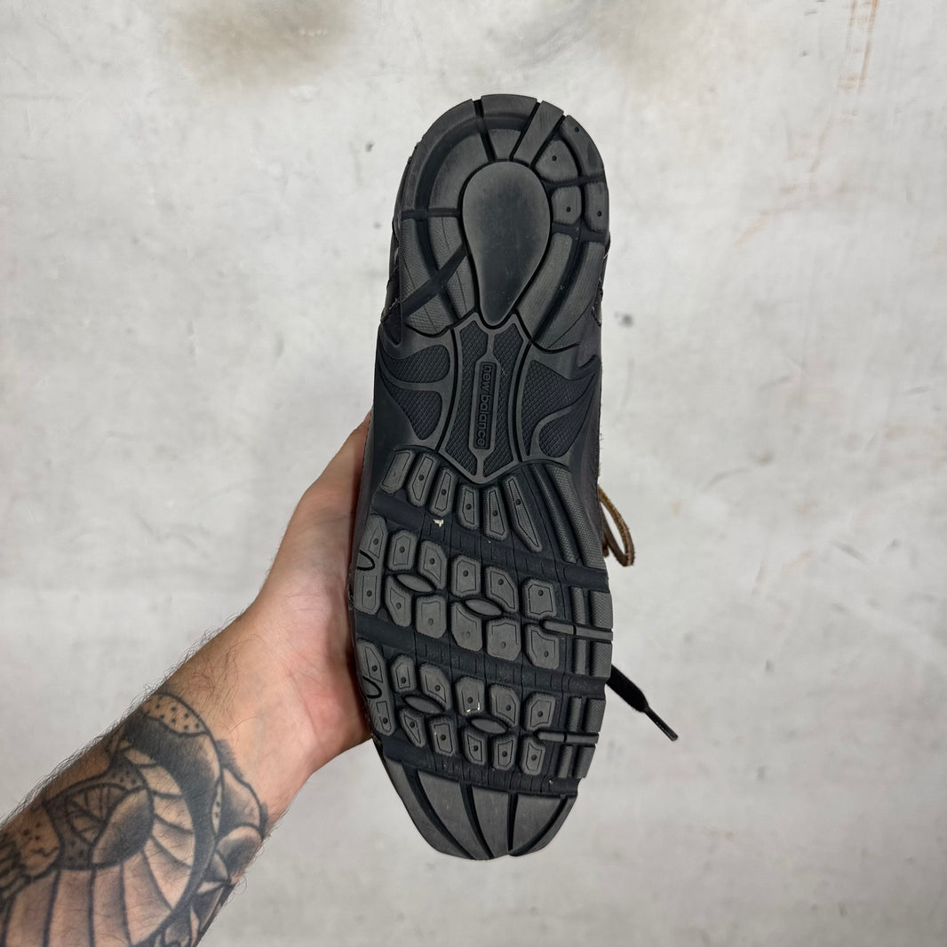 Miu Miu 
Black Leahter New Balance