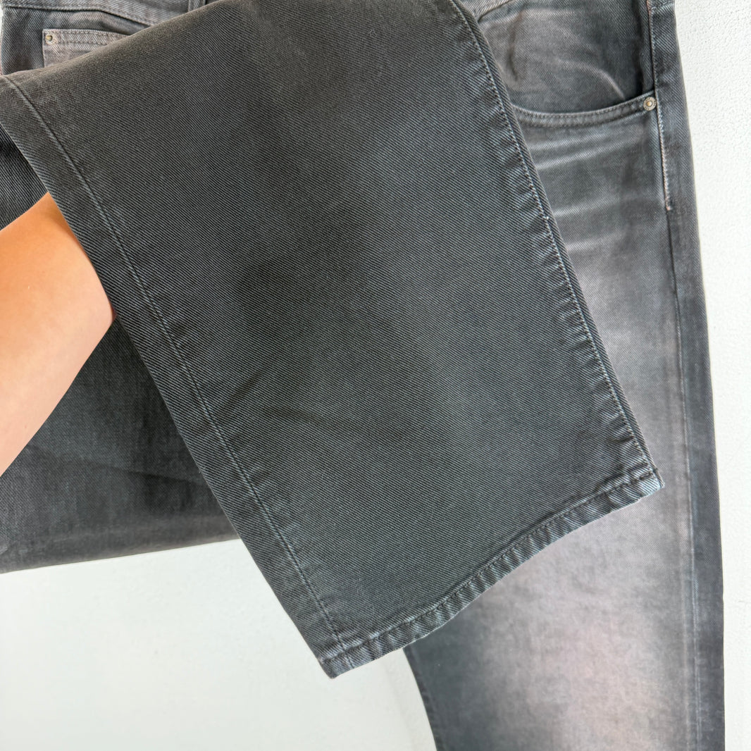 424 Washed Black Loose Denim Jeans