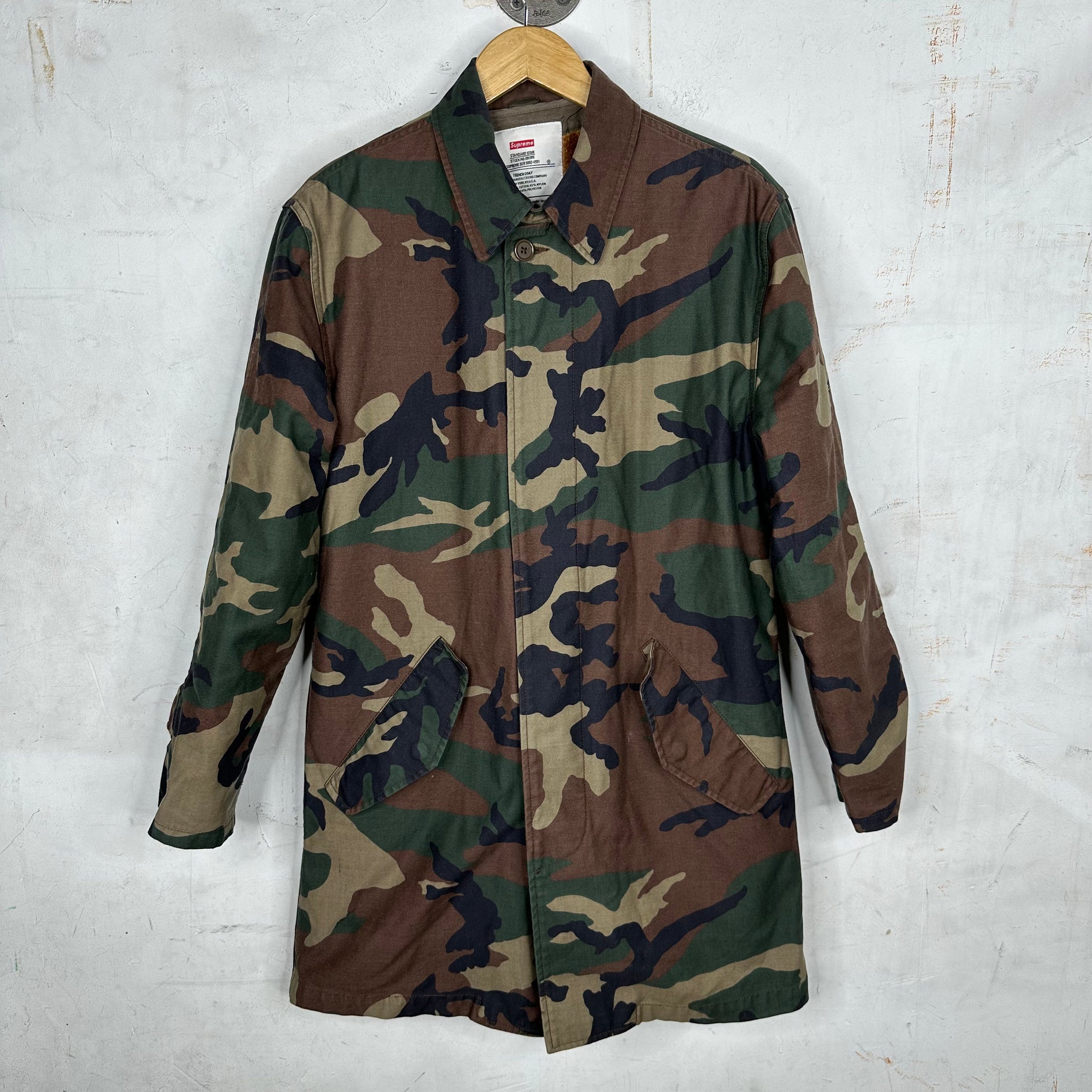 Supreme sale camo parka