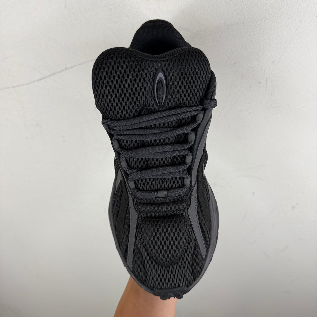 Type Various Black Zero Sneakers