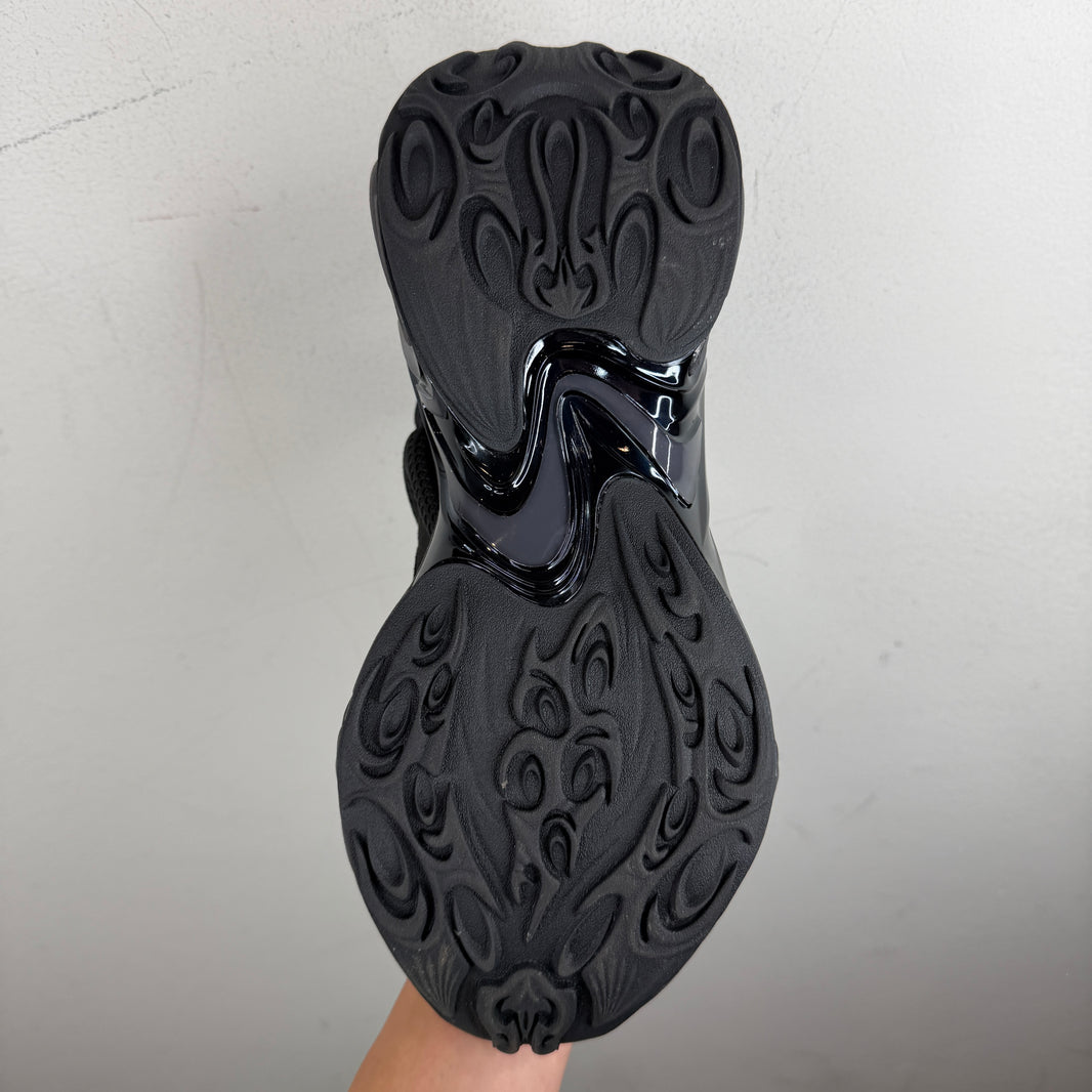 Type Various Zero Black Sneakers