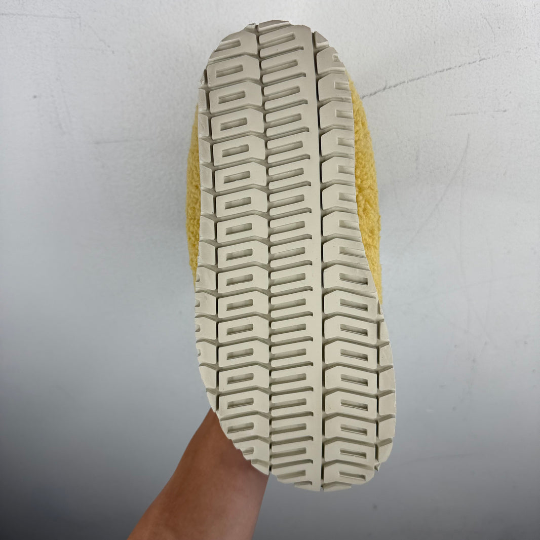 PDFCHANNEL Yellow Venus Fur Boots