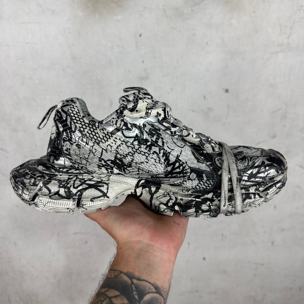 Balenciaga Grafitti 3XL's