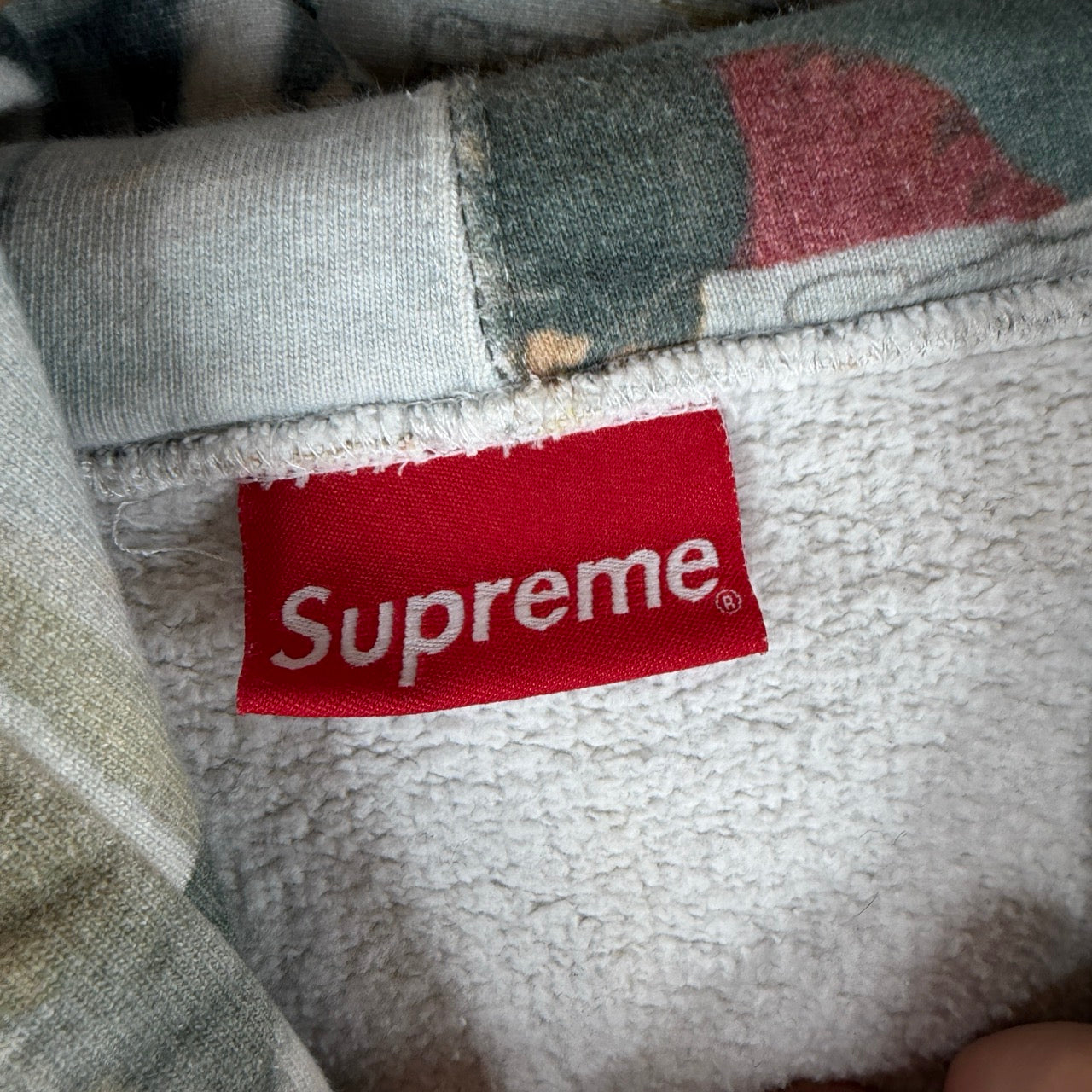 Supreme Dash's Wall Hoodie – www.Lukes.store