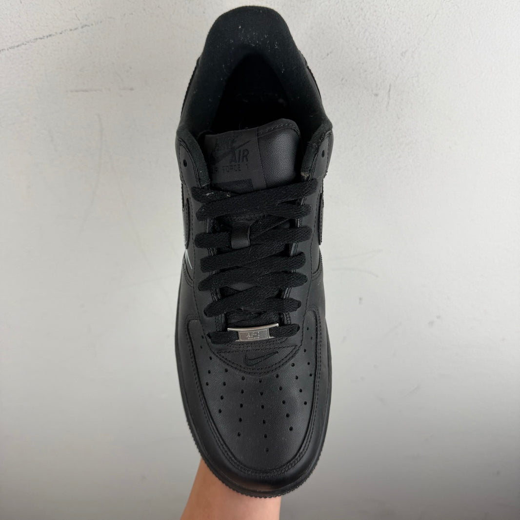 Nike Ay El Ay En Supreme Air Force 1s