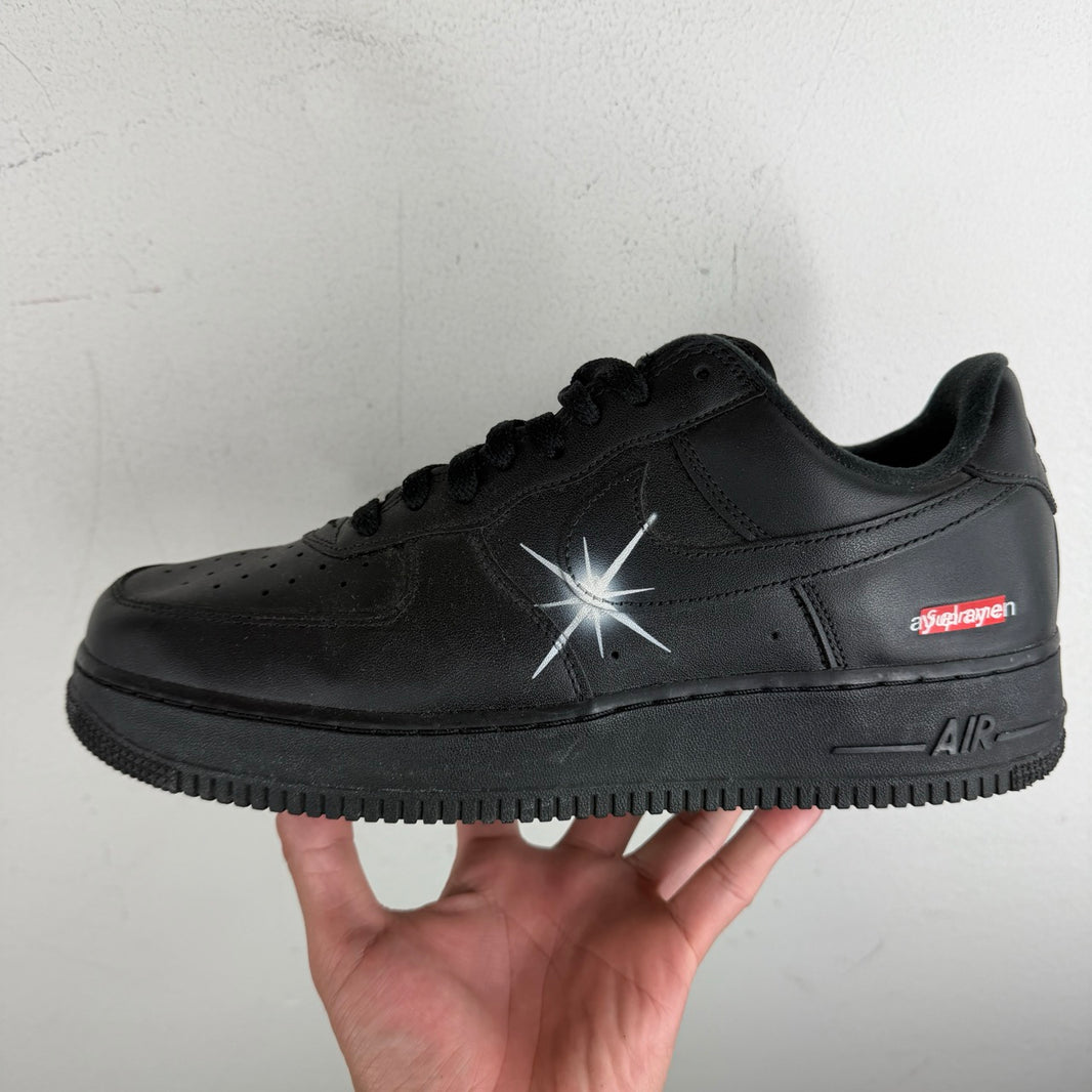 Nike Ay El Ay En Supreme Air Force 1s